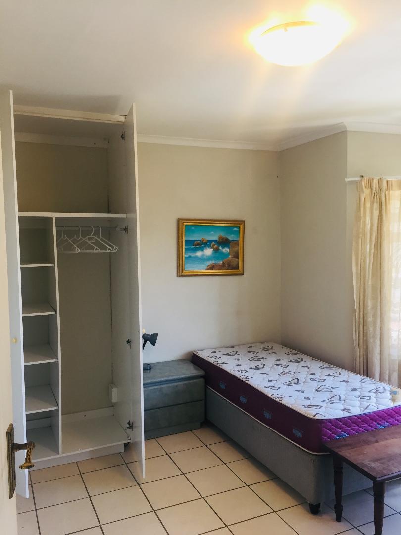 To Let 1 Bedroom Property for Rent in Rondebosch Western Cape